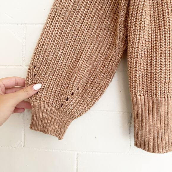 AMERICAN EAGLE Oversized Turtleneck Sweater Neutral - Picture 5 of 8